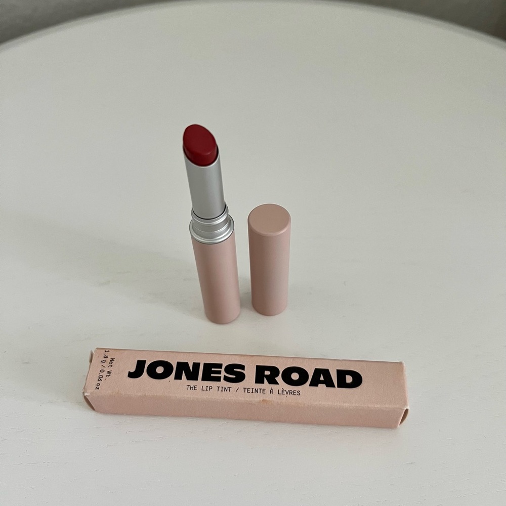 Jones Road The Lip Tint in Just Pinky in Full Size NWT